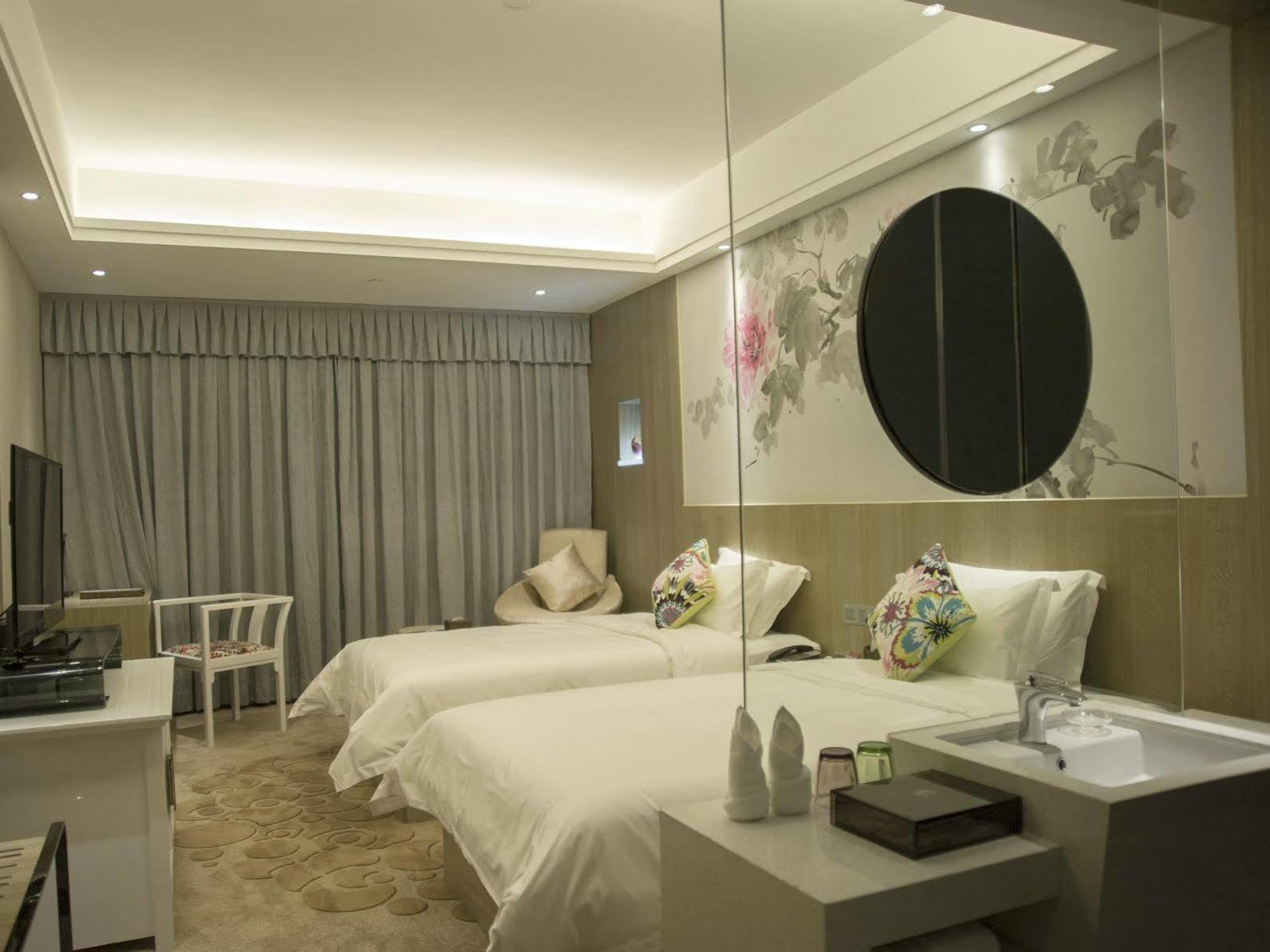 Paco Hotel Tаojin Metro Guangzhou - Free Shuttle Bus For Centen Fair Eksteriør billede